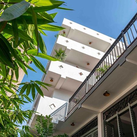 Brixia Cafe & Guest Bed & Breakfast Galle Bagian luar foto
