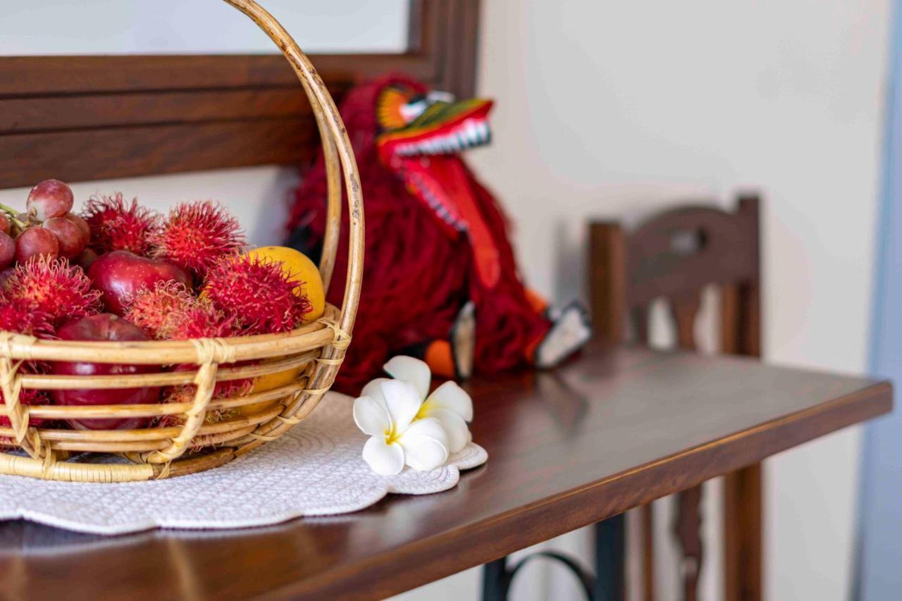 Brixia Cafe & Guest Bed & Breakfast Galle Bagian luar foto